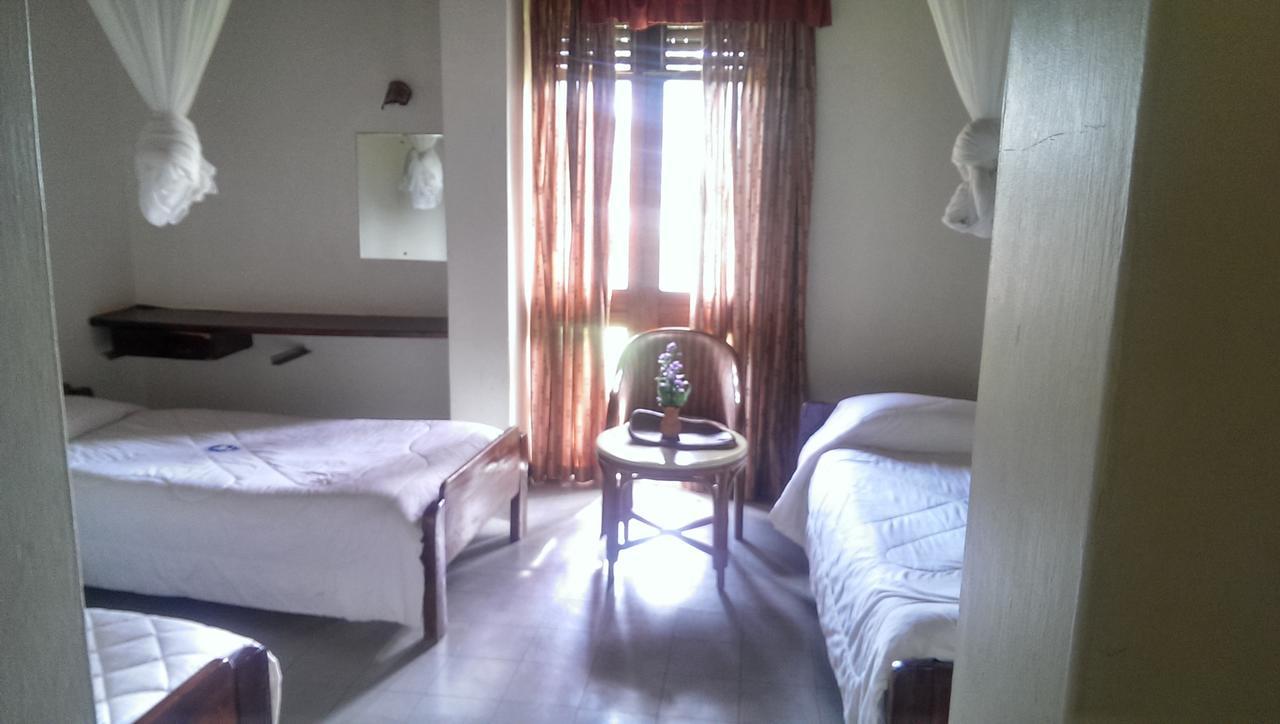 White Horse Inn Kabale ภายนอก รูปภาพ