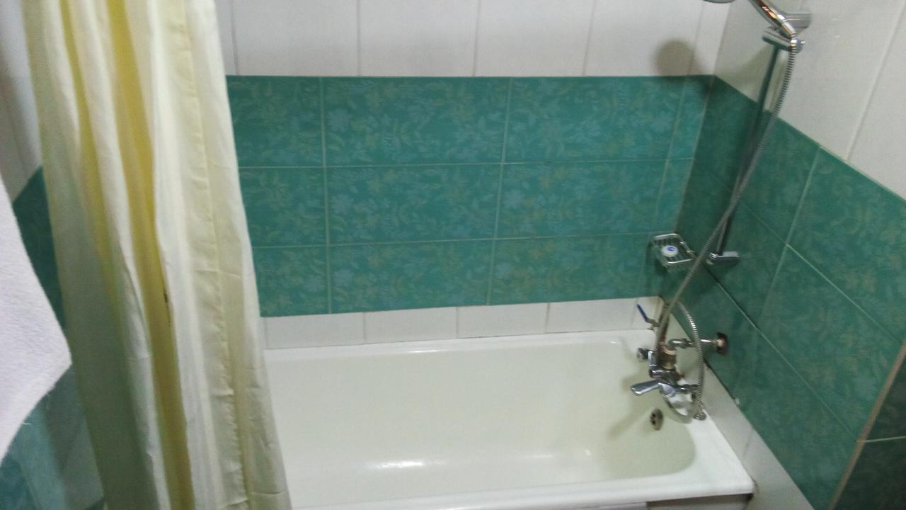 White Horse Inn Kabale ภายนอก รูปภาพ