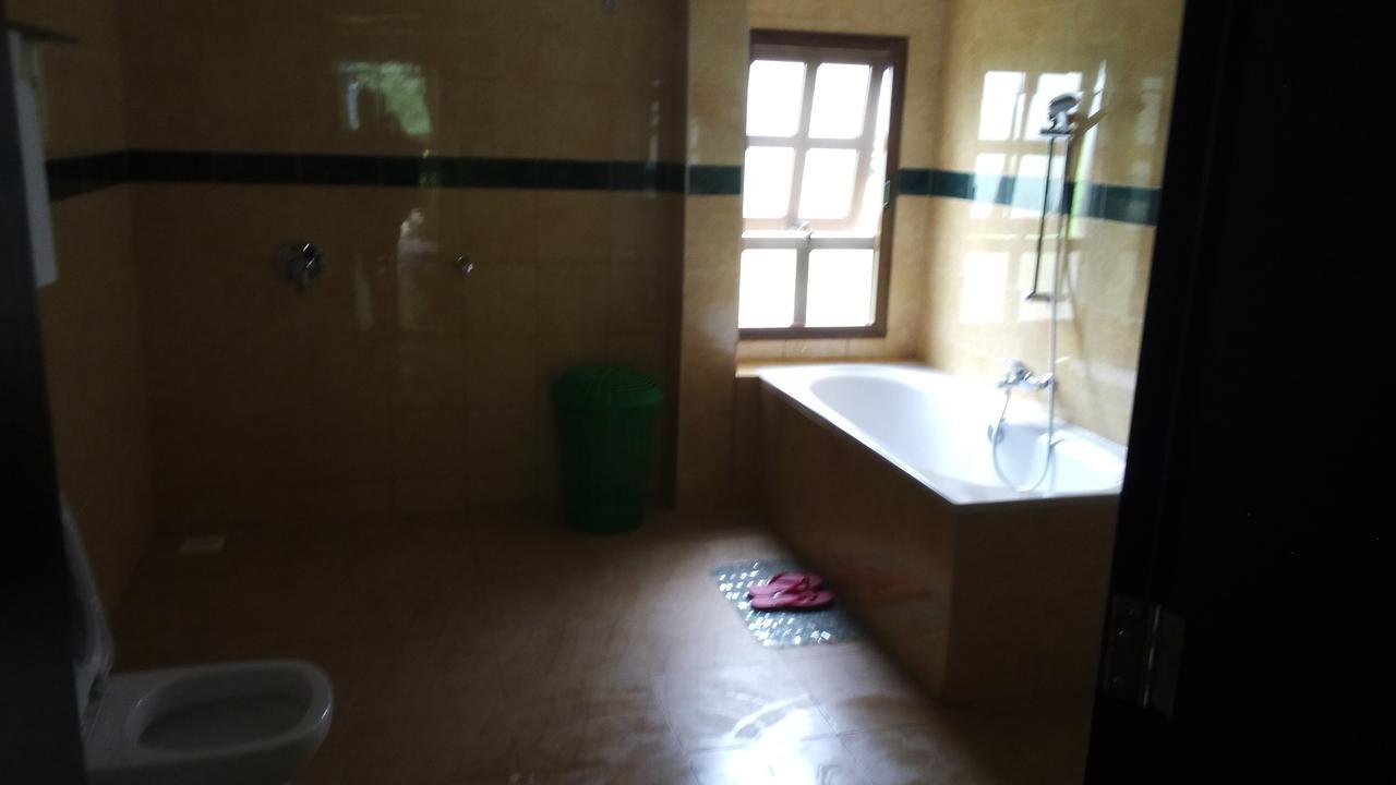 White Horse Inn Kabale ภายนอก รูปภาพ