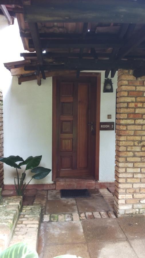 White Horse Inn Kabale ภายนอก รูปภาพ